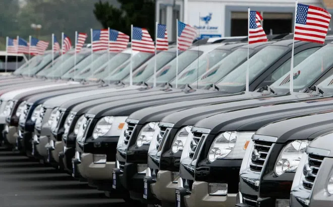 Mỹ: Hơn 3/4 lượng người dùng tin rằng đại lý ô tô bán xe kiểu ‘bia kèm lạc’