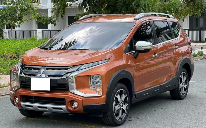 Xe gia đình Mitsubishi Xpander Cross cũ rớt giá ngỡ ngàng sau 2 năm lăn bánh