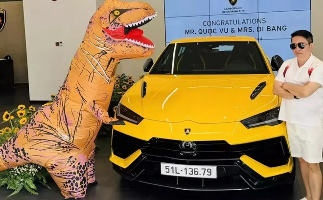 Màn nhận xe Lamborghini hơn 20 tỷ đồng có '1-0-2' của vợ chồng Đoàn Di Băng
