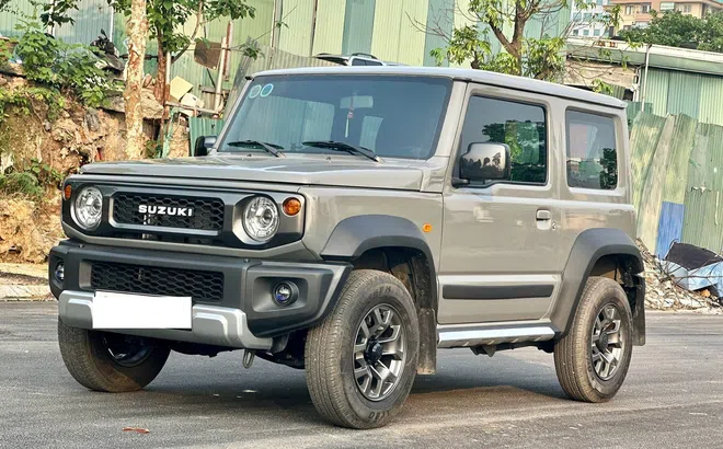 Suzuki Jimny 'siêu lướt' mới chạy vỏn vẹn 3.000 km đã bán lại với giá ngỡ ngàng