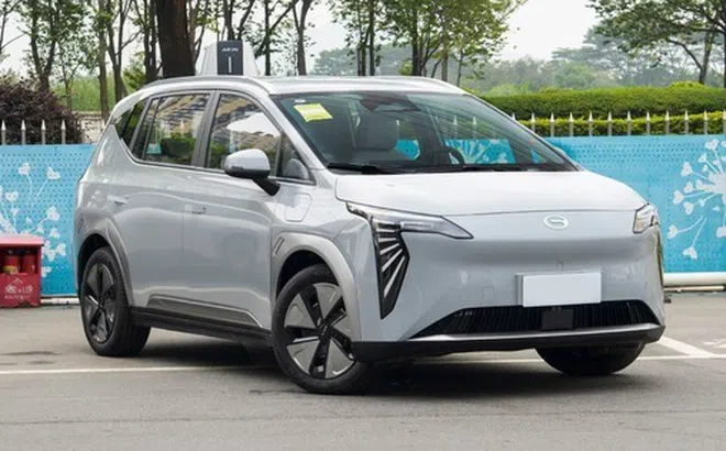 Thêm hãng ô tô Trung Quốc tiến vào thị trường Việt, sẽ bán xe xăng dù đang trưng bày xe điện