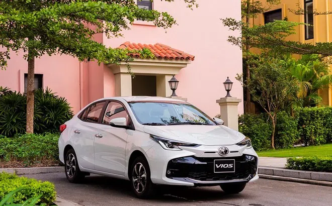Toyota Vios đánh bật Honda City khỏi ngôi vương phân khúc sedan cỡ B