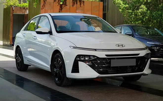 Hyundai Accent 2024 tiếp tục lộ ảnh "full hd" tại Việt Nam, mở bán dễ thành hiện tượng