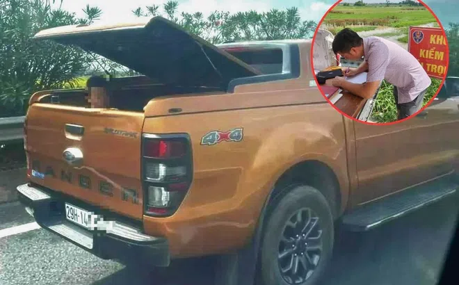 Vào cuộc xử lý tài xế để bé trai ngồi thùng xe bán tải khi di chuyển trên cao tốc