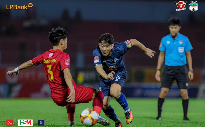 BXH V-League 2023/24 vòng 12: HAGL thoát ngôi bét bảng