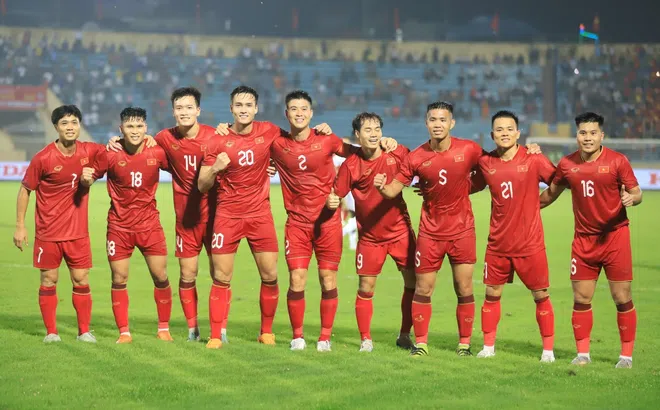 LĐBĐ châu Á bất ngờ 'tặng quà' cho ĐT Việt Nam