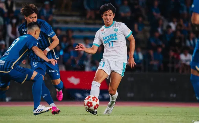 CLB số 1 Nhật Bản thua sốc đội bóng sinh viên