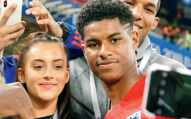 Người đẹp nắm giữ phong độ của Rashford
