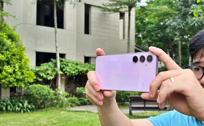 Galaxy A55 5G - mẫu smartphone “trời sinh một cặp” cho GenZ: Giá 10 triệu đồng nhưng trải nghiệm như Flagship