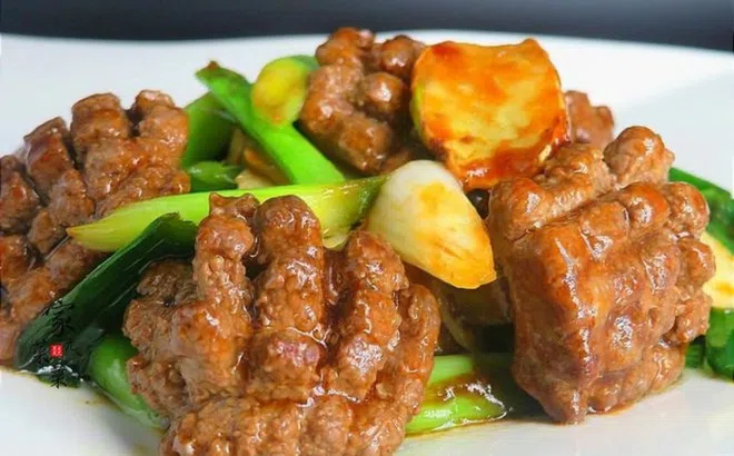 Bộ phận 'rẻ bèo' của con lợn, ăn vào cải thiện thị lực, bổ máu, ngon bùi, cực hợp với mùa thu