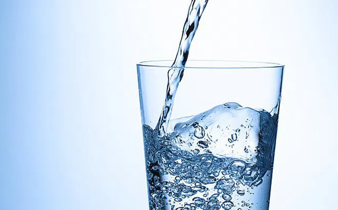 7 lợi ích sức khỏe của việc uống đủ nước mỗi ngày