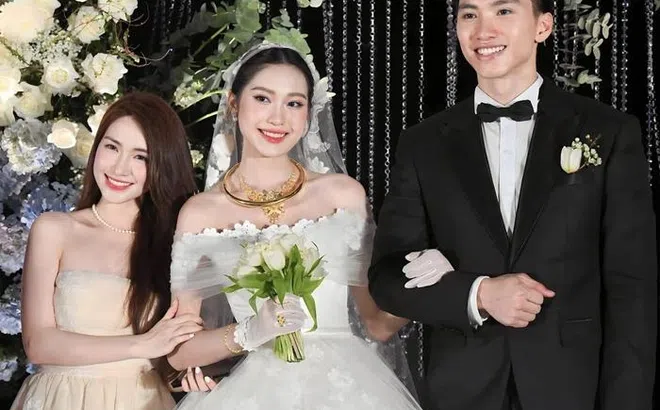 Hòa Minzy tiết lộ mang ơn Đoàn Văn Hậu cả đời, ghi điểm nhờ hành động tinh tế với cô dâu Doãn Hải My